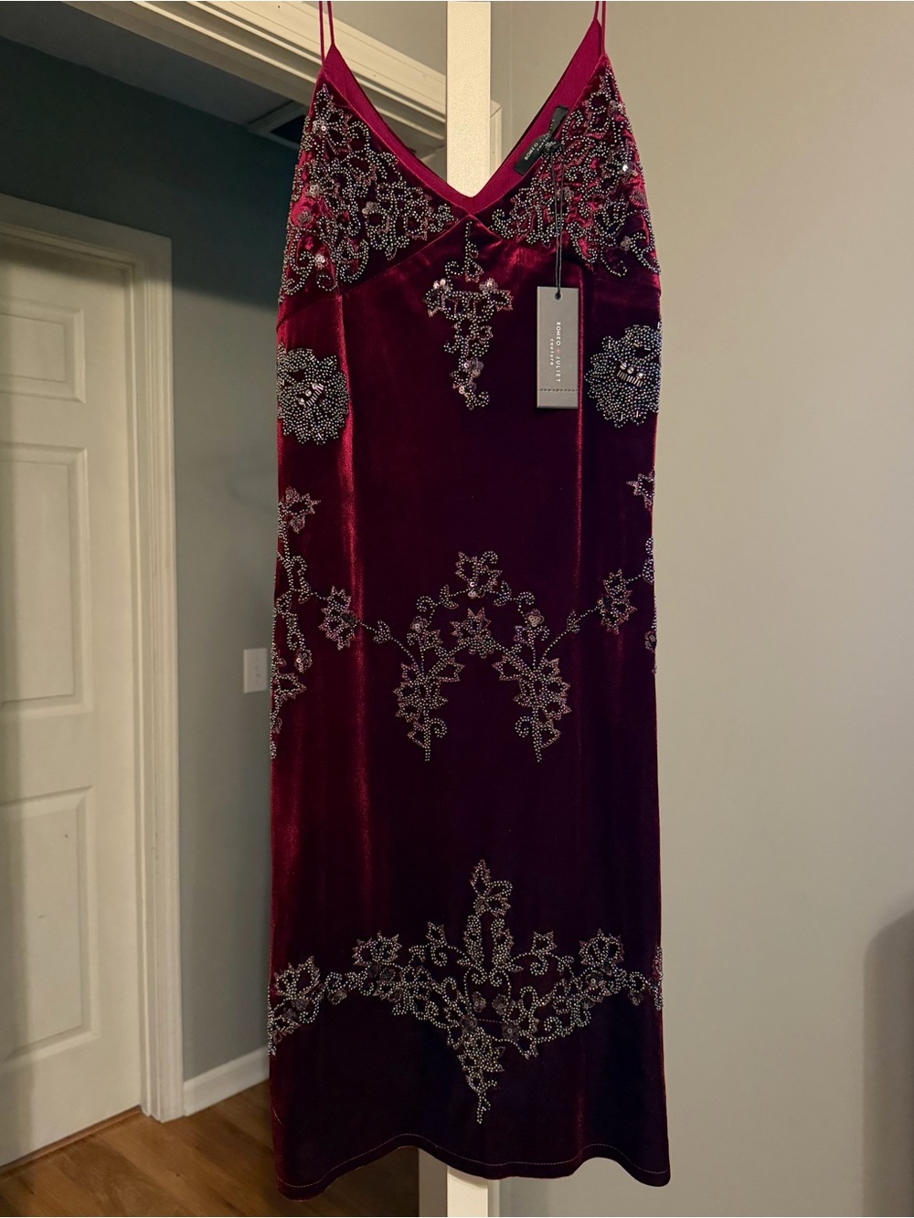 Romeo + Juliet Couture Caviar Beaded Velvet Dress